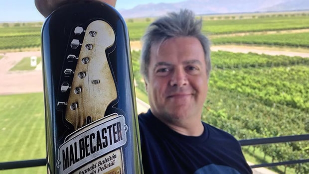 Juanchi Baleiron, un músico apasionado por el vino