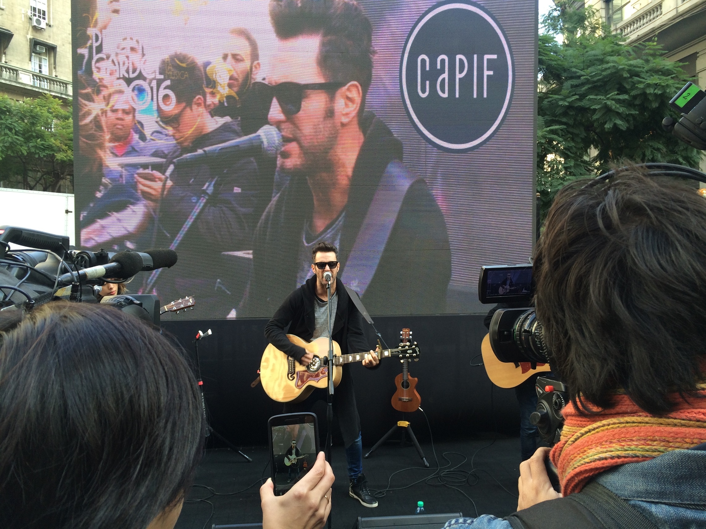 ¿Quién ganará el Gardel de Oro 2016?