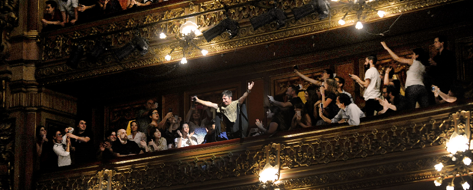 Babas&oacute;nicos se dio el lujo de tocar en el Teatro Col&oacute;n