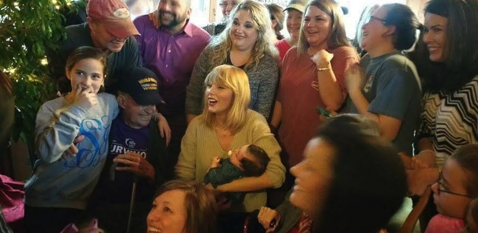 Taylor Swift regal&oacute; un concierto privado &iquest;sab&eacute;s qui&eacute;n fue el afortunado?