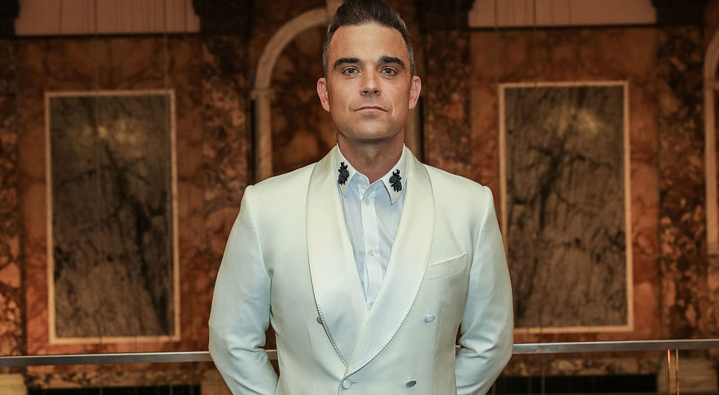 Robbie Williams se pone hot e invita a sus fans a chatear con &eacute;l