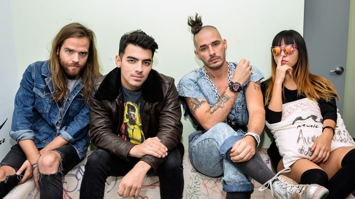 Joe Jonas y DNCE se suben al escenario por los ni&ntilde;os con c&aacute;ncer
