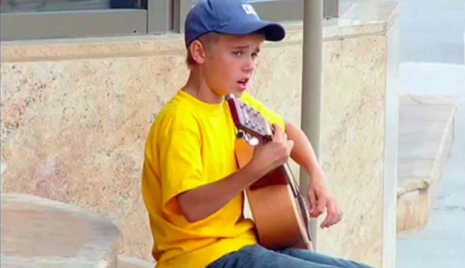 Justin Bieber regresa al lugar donde todo comenz&oacute;