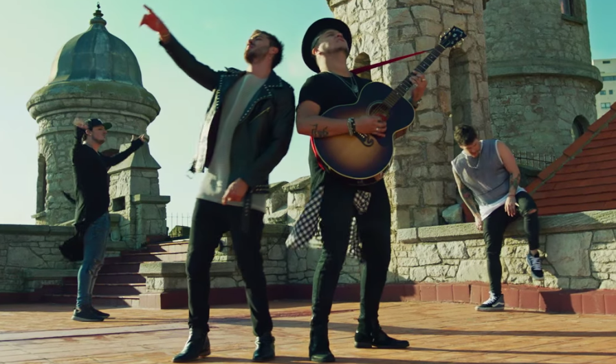 TMH con Piso 21 en el backstage del rodaje de &ldquo;Bes&aacute;ndote&rdquo;