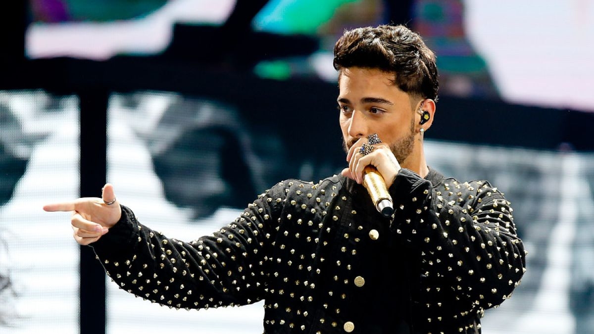 Maluma les llam&oacute; la atenci&oacute;n a sus fans