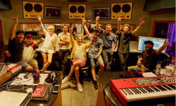 &iquest;Sab&iacute;as que Fito P&aacute;ez est&aacute; en Miami grabando nuevo disco junto a su equipo?