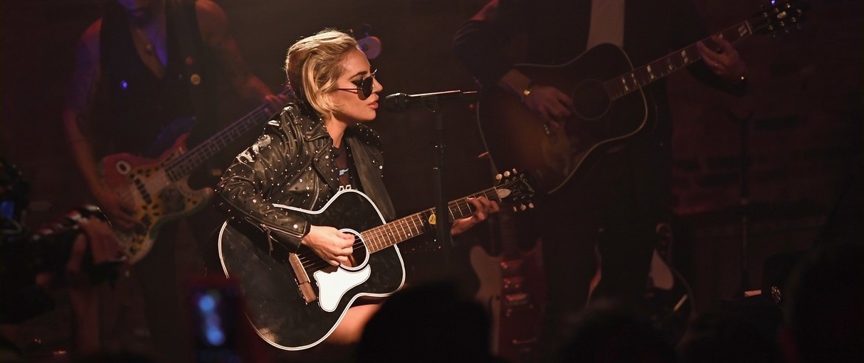 Lady Gaga vuelve a tocar en bares