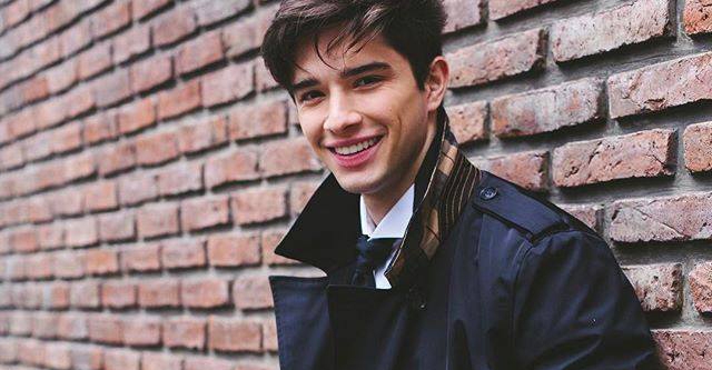 Juli&aacute;n Serrano con TMH: "Me di cuenta que lo mejor que pod&iacute;a hacer en mi vida era ayudar a otros a trav&eacute;s del humor"