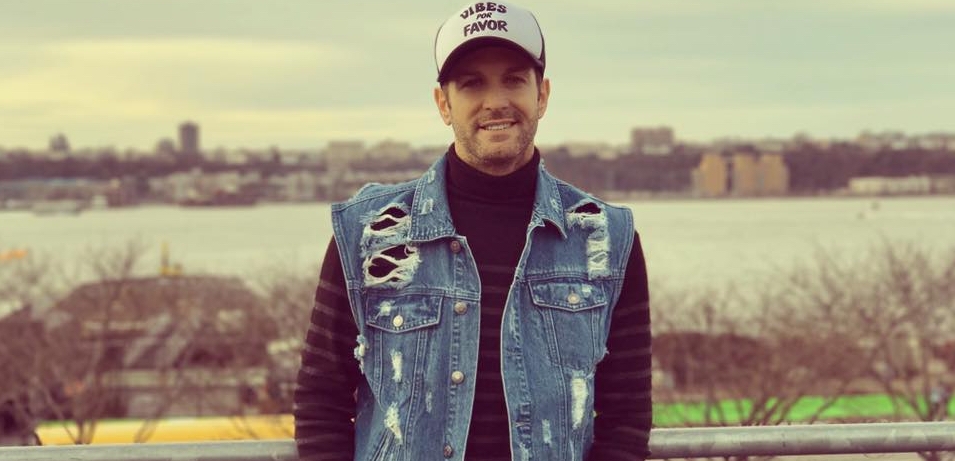 EN VIVO: Axel revel&oacute; el nombre y la tapa de su nuevo disco