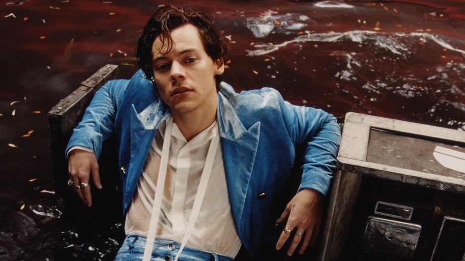 &iexcl;Harry Styles revel&oacute; im&aacute;genes de la grabaci&oacute;n de "Two Ghosts"!