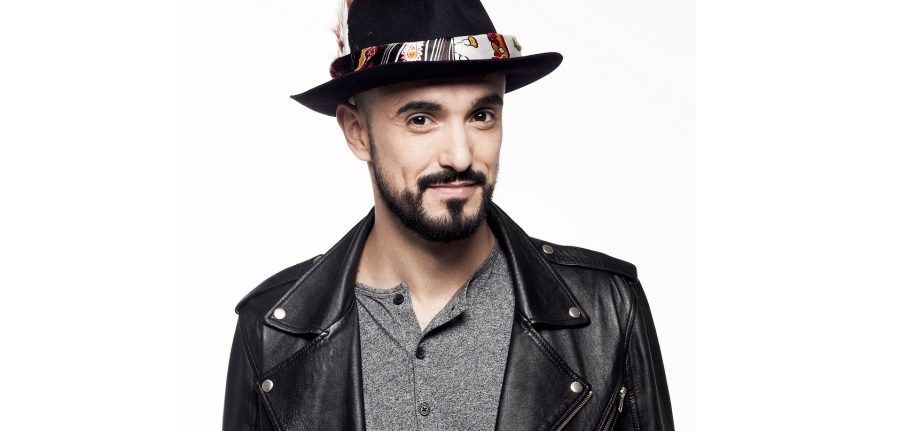 As&iacute; record&oacute; Abel Pintos la primera vez que se visti&oacute; de cantante