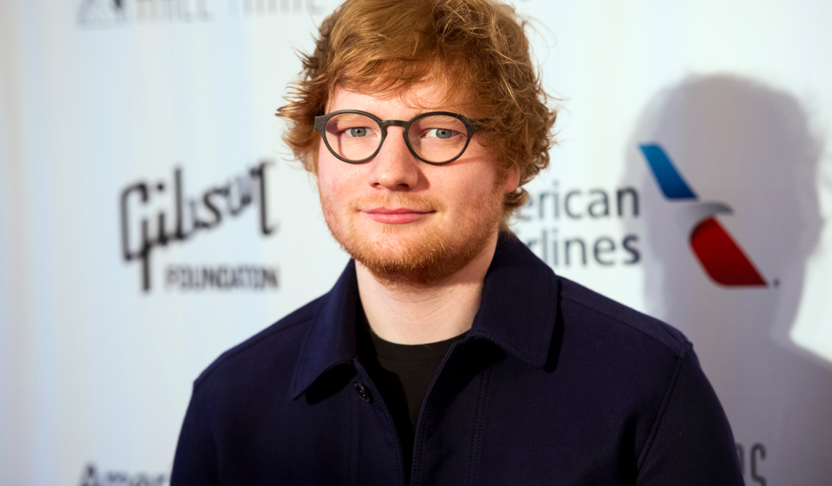 Ed Sheeran se accident&oacute; andando en bicicleta