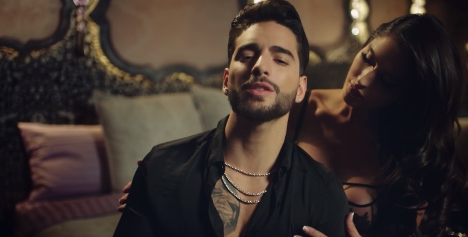 &iexcl;Es una bomba! Ella ser&iacute;a la nueva novia de Maluma