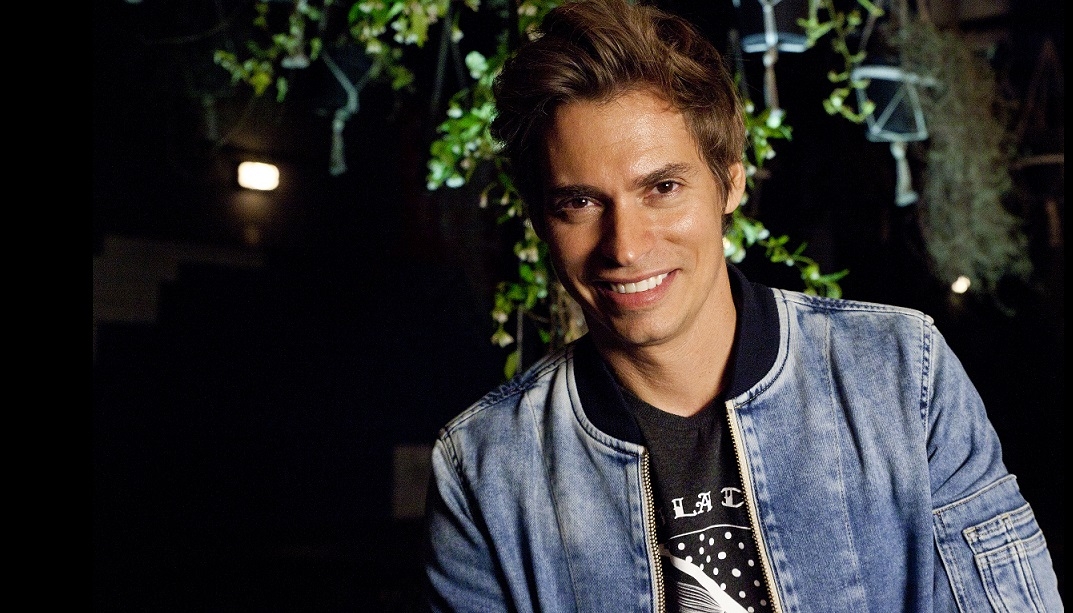 Carlos Baute en exclusiva: &ldquo;A &lsquo;Vamo a la calle&rsquo; le puse ese nombre porque quer&iacute;a que fuese eco de lo que est&aacute; pasando en Venezuela&rdquo;