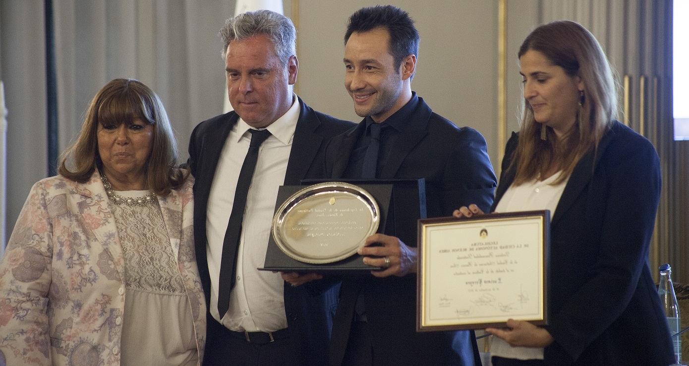 Luciano Pereyra fue nombrado Personalidad Destacada de la Cultura &iexcl;y TMH fue testigo!