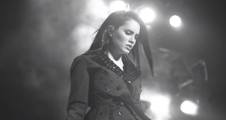 Este es el regalo que Lali le hizo a sus fans para Navidad