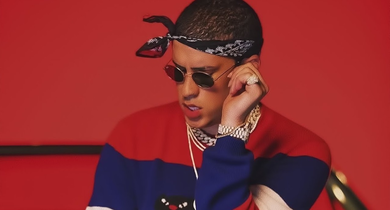 Internet est&aacute; enloqueciendo porque se filtr&oacute; la verdadera voz de Bad Bunny