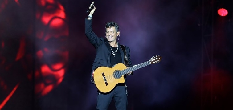 Alejandro Sanz cumple 20 a&ntilde;os… &iexcl;&iquest;Qu&eacute;?!