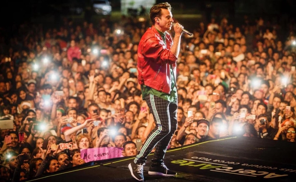 Chano volvi&oacute; a subirse al escenario &iexcl;y Bambi fue su invitado!