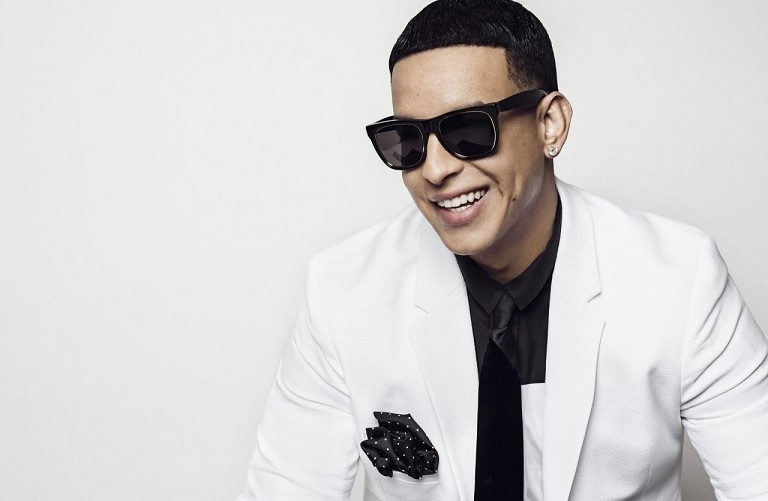 Daddy Yankee tiene sus ojos sobre una conocida bailarina argentina &iexcl;y TMH chate&oacute; con ella!