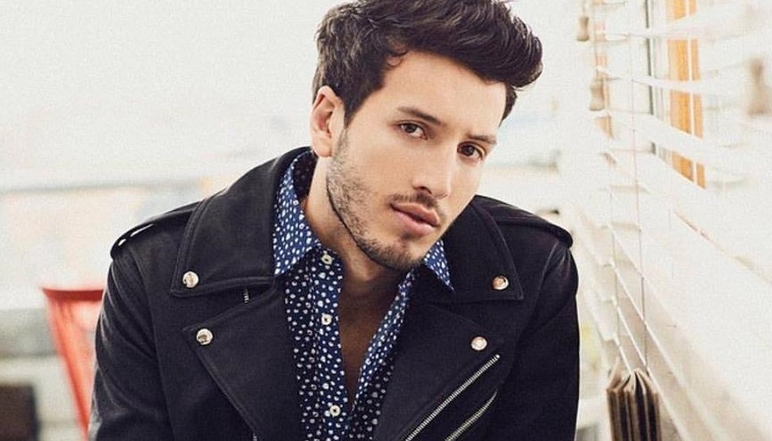 &iquest;Es oficial? Sebasti&aacute;n Yatra public&oacute; una foto que est&aacute; dando mucho de qu&eacute; hablar