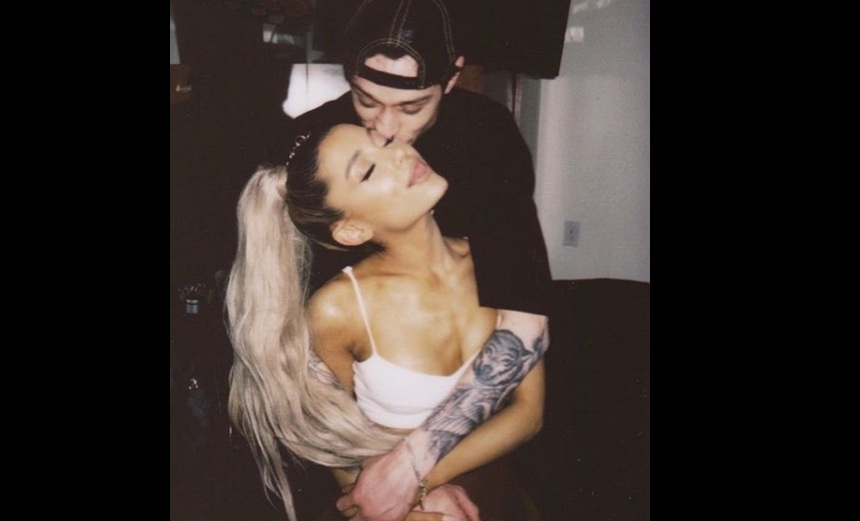 &iexcl;Es oficial! Ariana Grande public&oacute; la primera foto con Pete Davidson