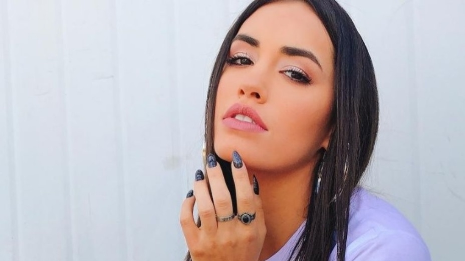 A.A.A.A.C.L. es la sigla que define a Lali Esp&oacute;sito