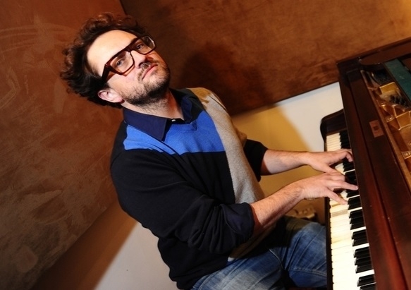 Mauro Conforti con TMH: &ldquo;Nunca pens&eacute; que iba a terminar cantando y tocando con Fito P&aacute;ez, con Ariel Roth, con Juliana Gattas&rdquo;