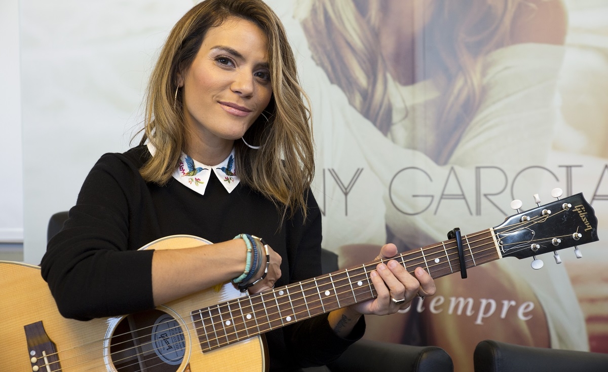 Kany Garc&iacute;a: &ldquo;A veces me peleo conmigo porque me gustar&iacute;a ser m&aacute;s autobiogr&aacute;fica"