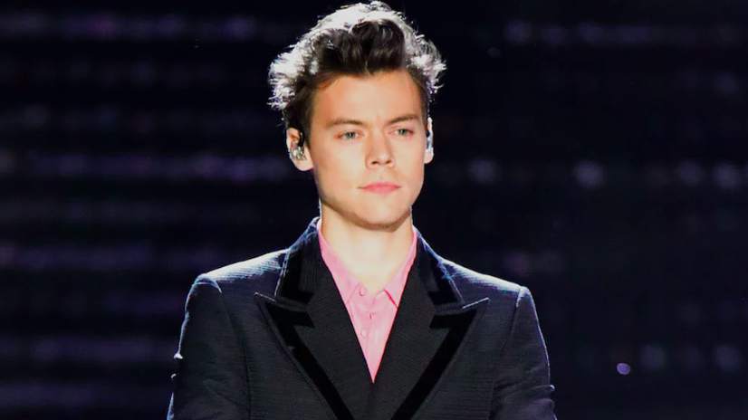 Estos son los 10 looks de Harry Styles que comprueban que marca tendencia