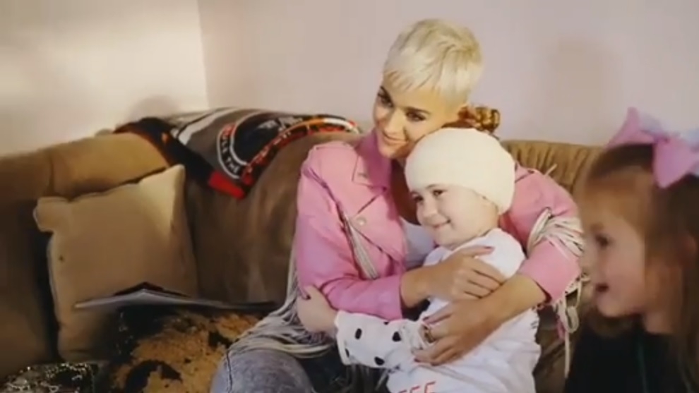 La incre&iacute;ble sorpresa de Katy Perry a una fan