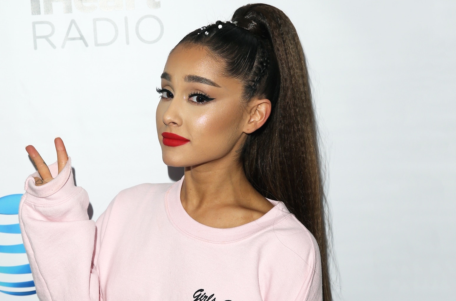 Ariana Grande no tendr&aacute; ninguna relaci&oacute;n amorosa este a&ntilde;o