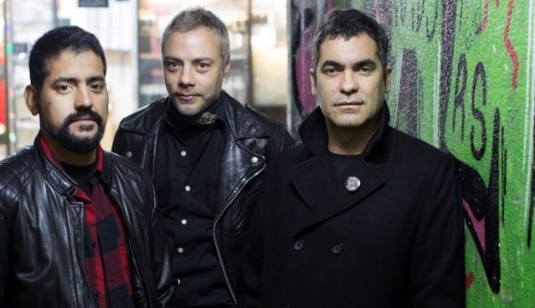 Attaque 77: &ldquo;El ac&uacute;stico fue una experiencia que nos abri&oacute; mucho la cabeza&rdquo;