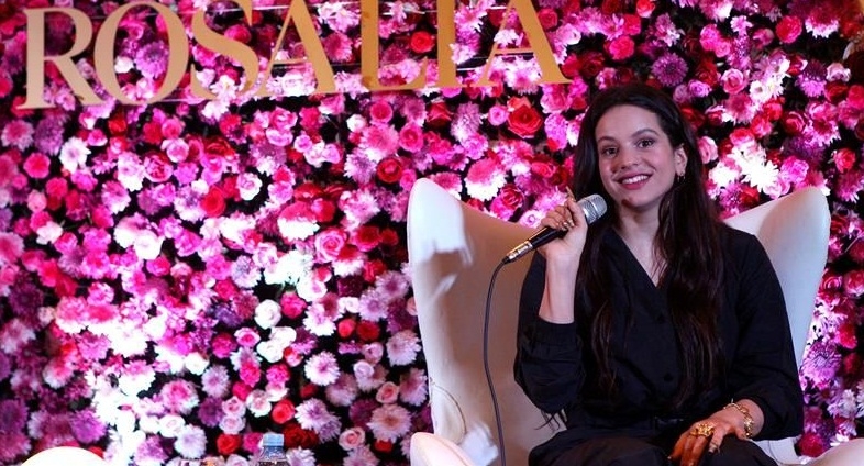 Rosal&iacute;a en TMH: &ldquo;Mucha gente te amar&aacute; por lo que eres y otros te odiar&aacute;n por la misma raz&oacute;n"