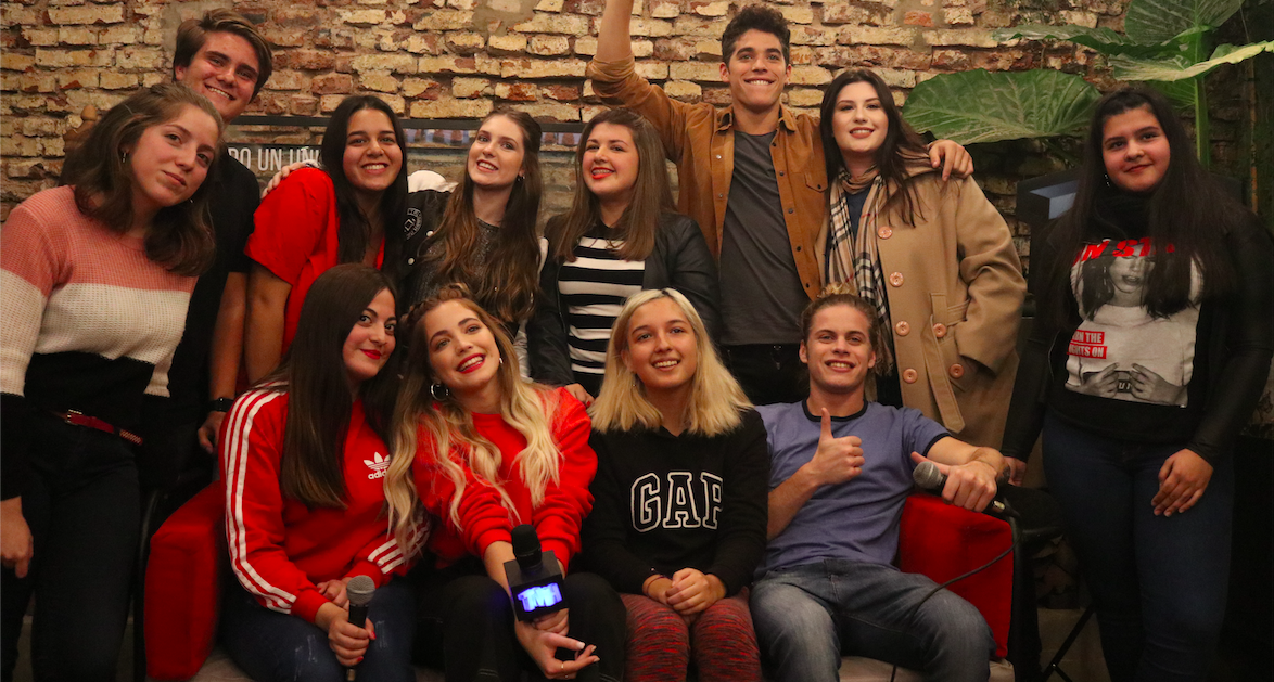 &iexcl;Los protagonistas de Go Vive A Tu Manera le respondieron todo a sus fans!