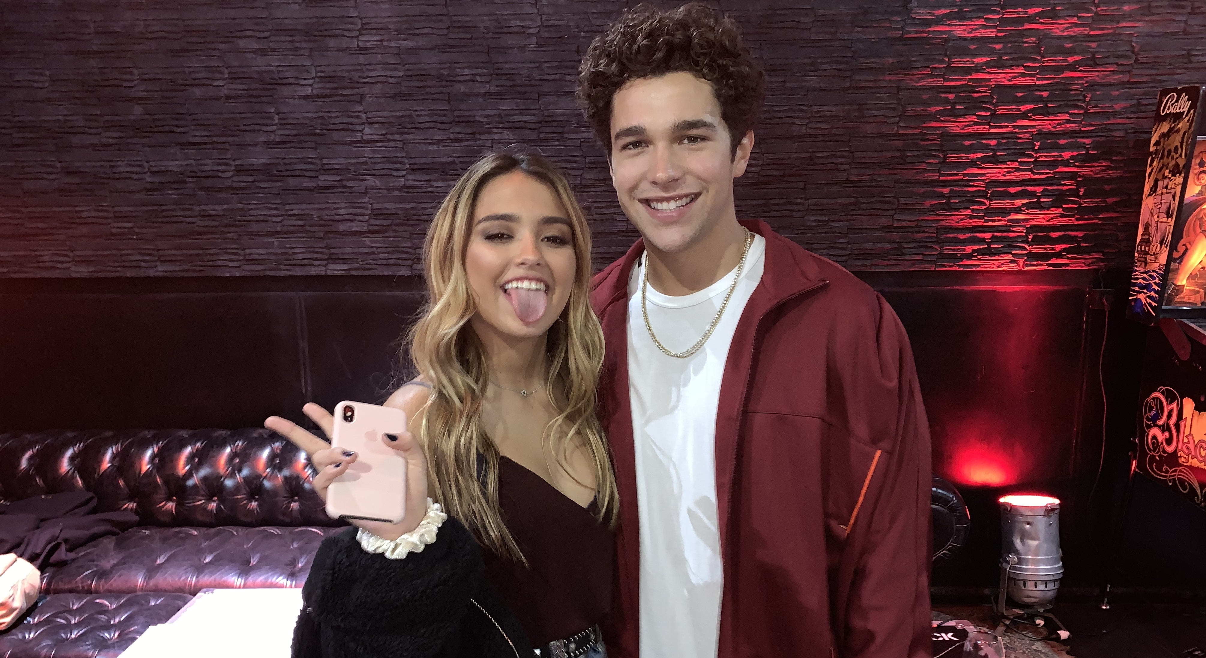 Austin Mahone y Maia Reficco &iexcl;juntos en ac&uacute;stico!