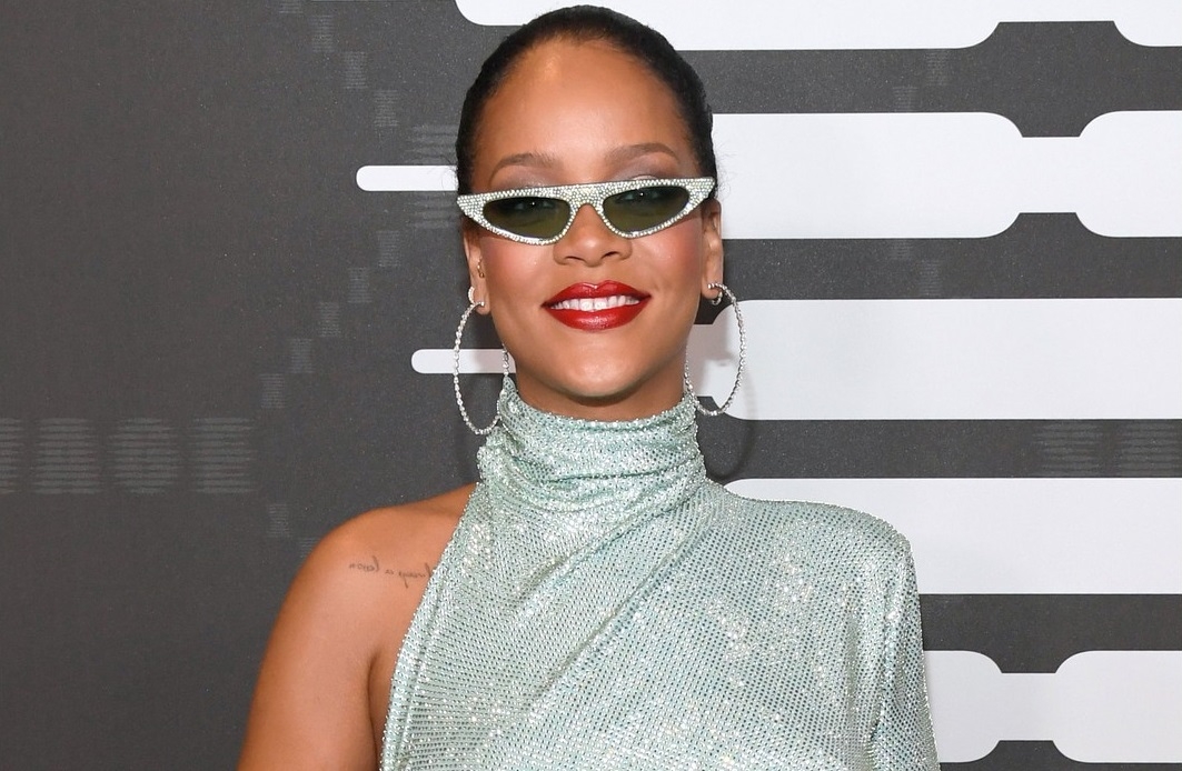 Rihanna present&oacute; una nueva colaboraci&oacute;n &iexcl;con la moda!