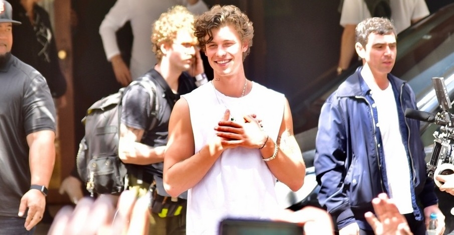 La estad&iacute;a de Shawn Mendes en Brasil no est&aacute; pasando desapercibida