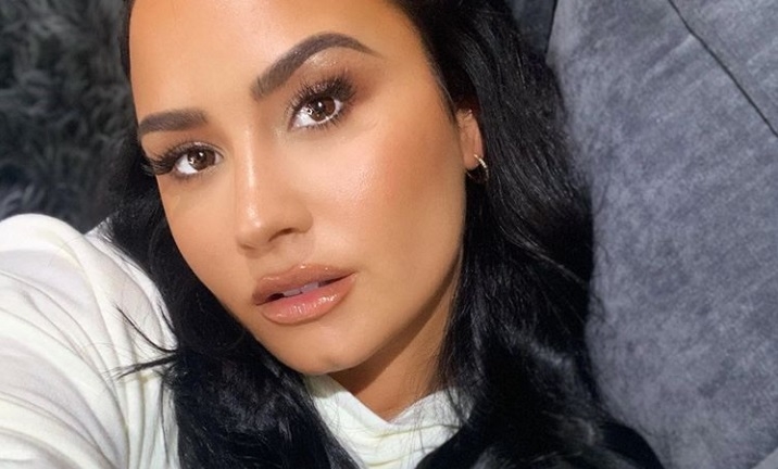 Demi Lovato se mostr&oacute; a cara lavada