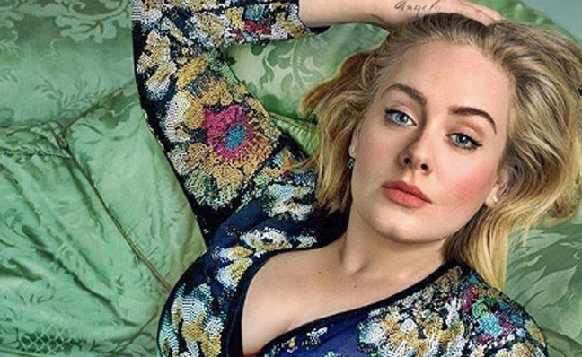Adele revel&oacute; la posible fecha de salida de su pr&oacute;ximo &aacute;lbum
