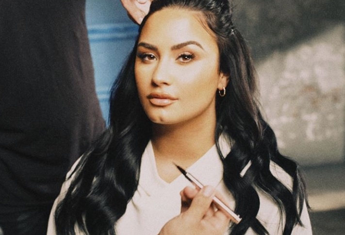 La sorpresa que se llev&oacute; Demi Lovato al interrumpir el Live de su novio sin querer