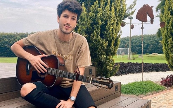 Sebasti&aacute;n Yatra sorprende a sus fans