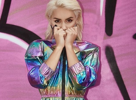 Lali cuenta c&oacute;mo recibi&oacute; la propuesta para protagonizar "Sky Rojo", la nueva serie de Netflix