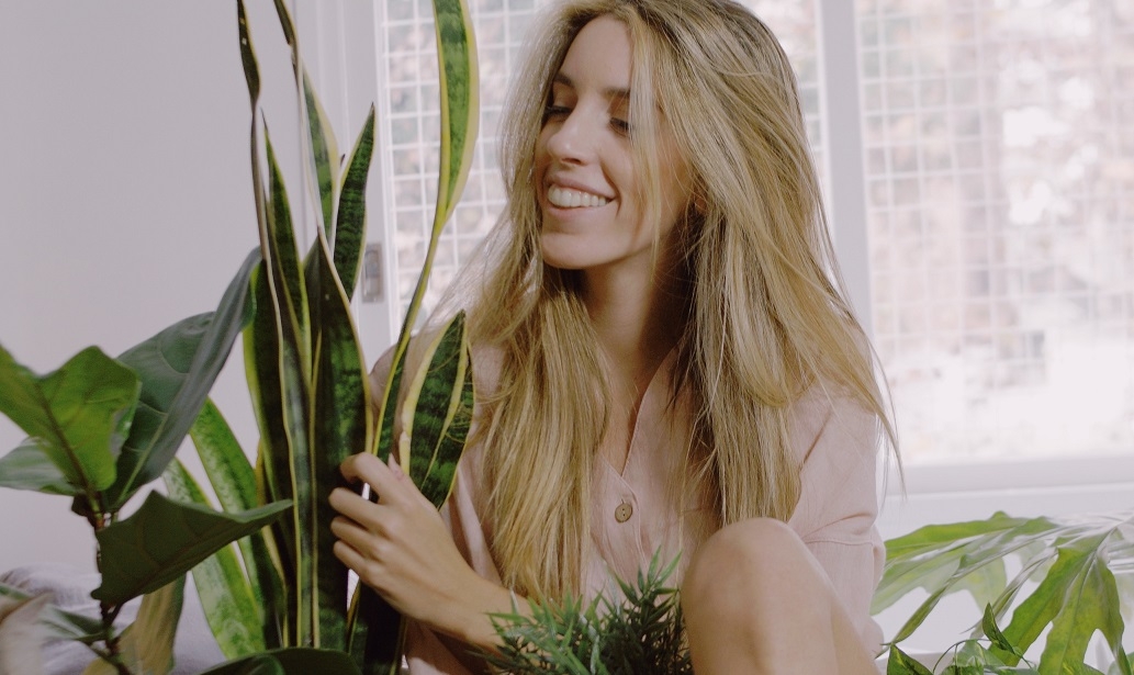 Angie Cadenas presenta &ldquo;Solo Soy&rdquo;