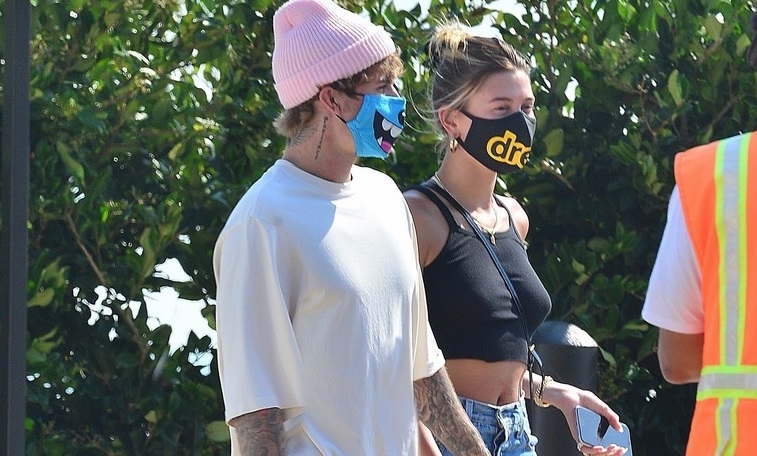 El paseo de Justin y Hailey Bieber
