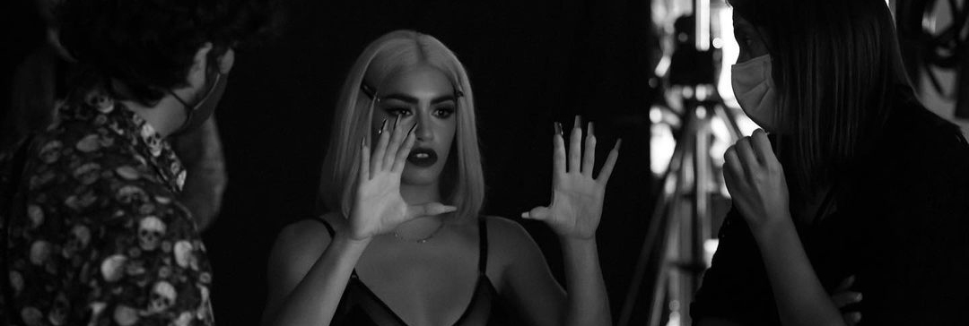 Mira el back de "Ladr&oacute;n" el &uacute;ltimo video de Lali junto a Cazzu