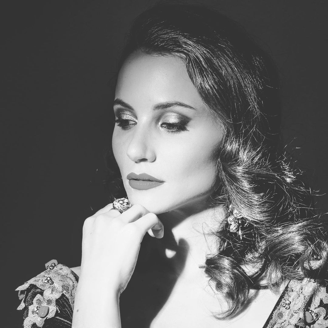 Poly Salustro estrena &ldquo;Para la eternidad&rdquo;