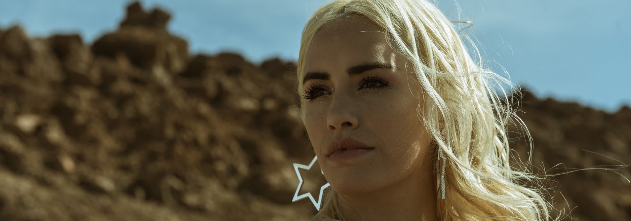 Lali present&oacute; a Wendy, su personaje en "Sky Rojo"