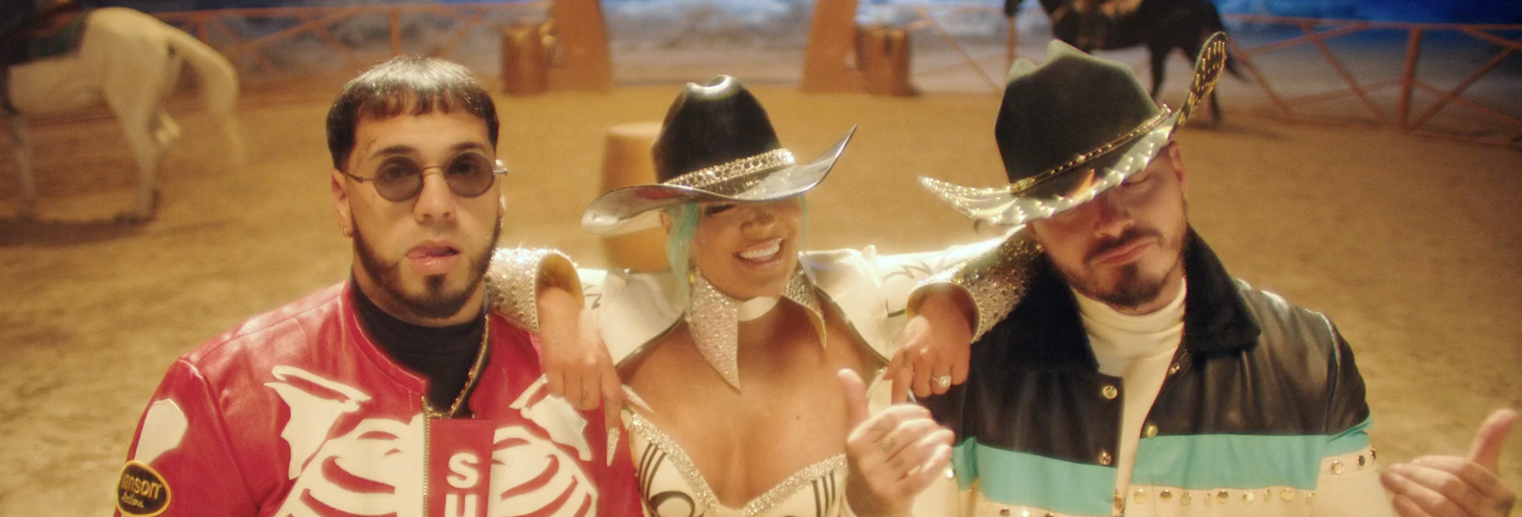 Karol G, Anuel AA y J Balvin presentaron "Location"