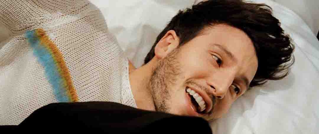 El divertido video de Sebasti&aacute;n Yatra actuando